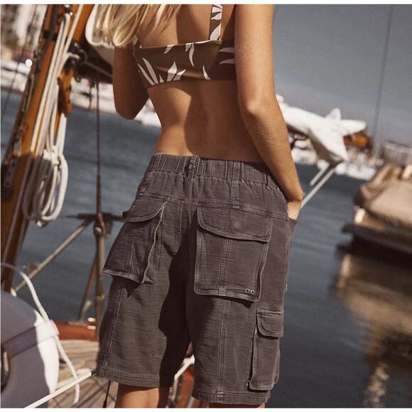 Free People Cayman Cargo Shorts Smocked Pockets Womens Small Gray Mid Rise - Picture 11 of 12